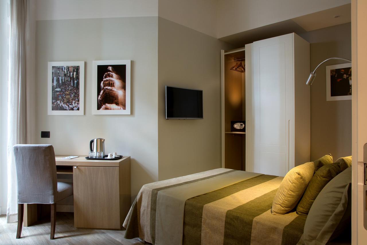 50 SUITE Relais&Relax Napoli Bagian luar foto