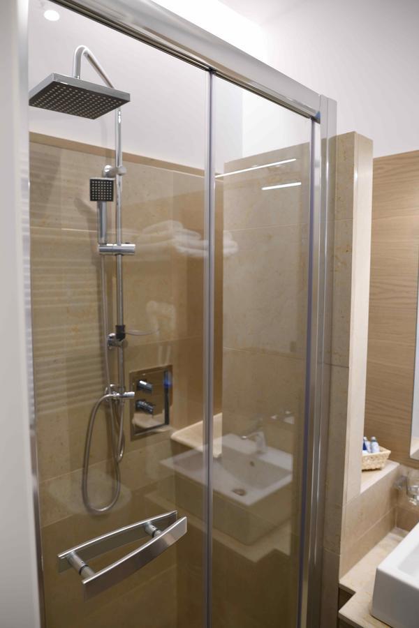 50 SUITE Relais&Relax Napoli Bagian luar foto