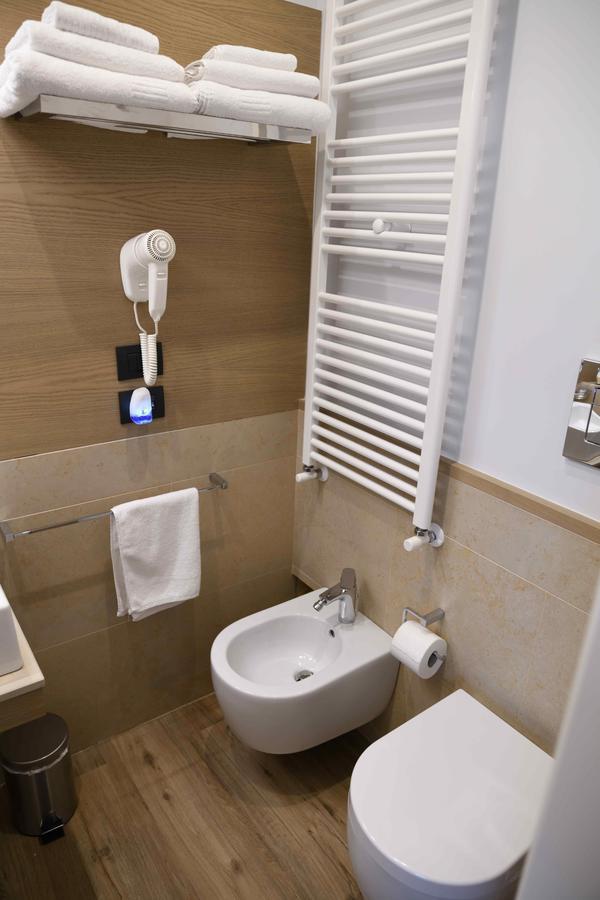 50 SUITE Relais&Relax Napoli Bagian luar foto