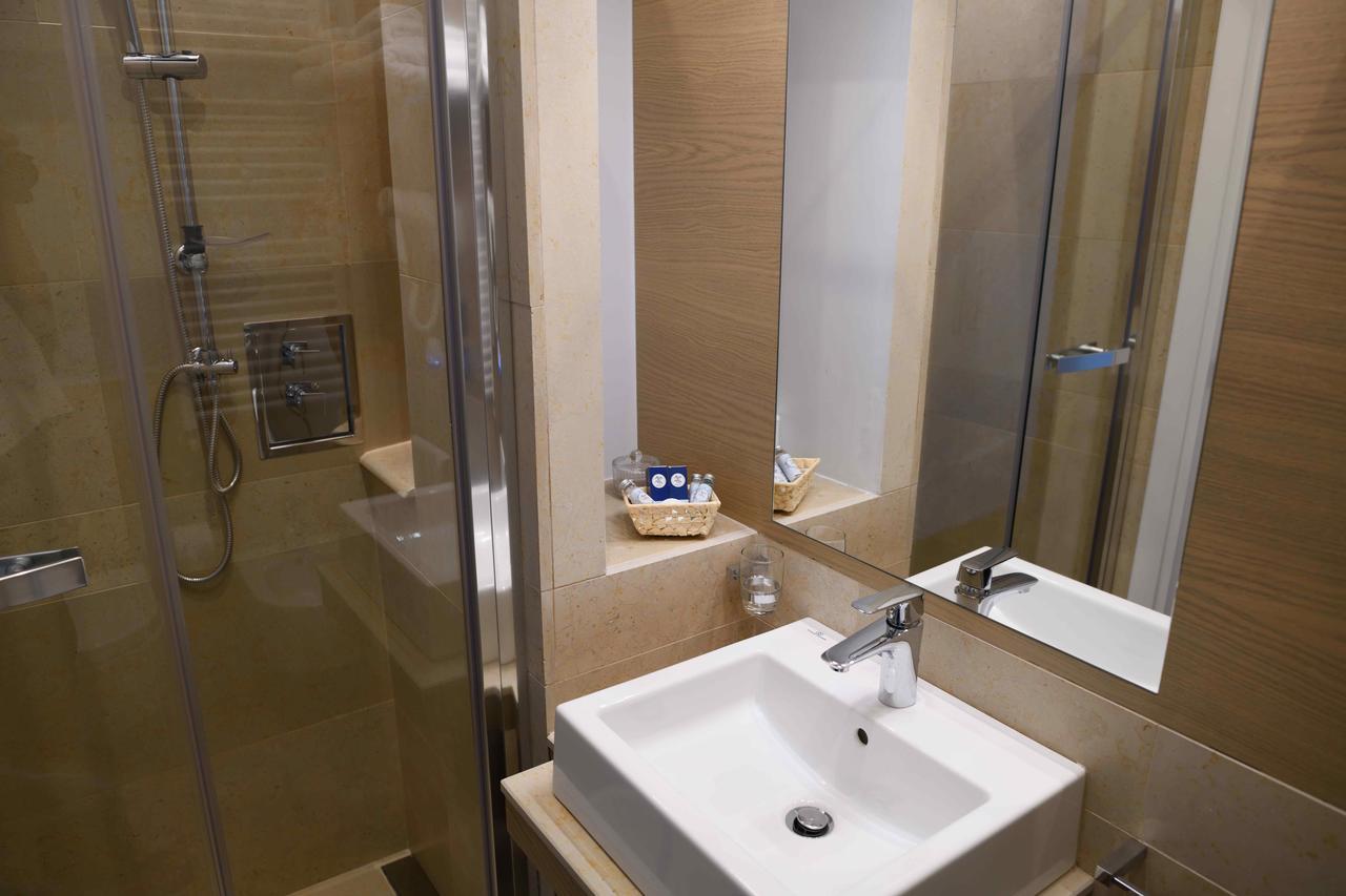 50 SUITE Relais&Relax Napoli Bagian luar foto